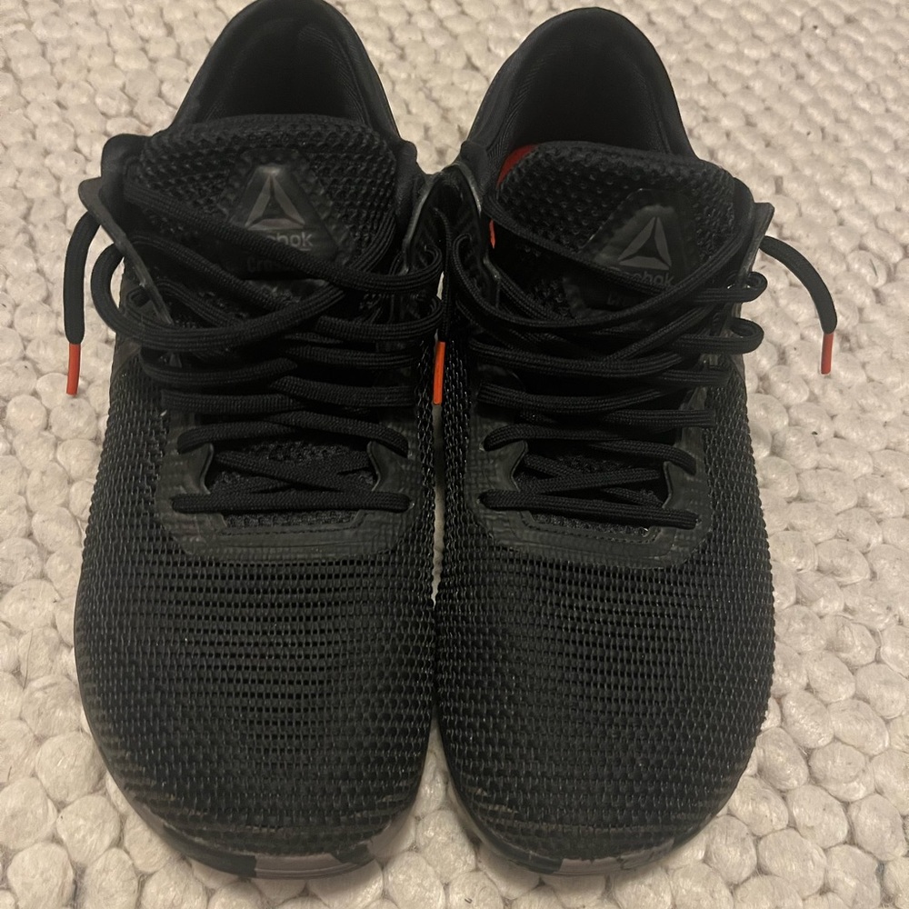 Reebok Men's Nano 8 size 10 black/grey/camo used (excellent condition)